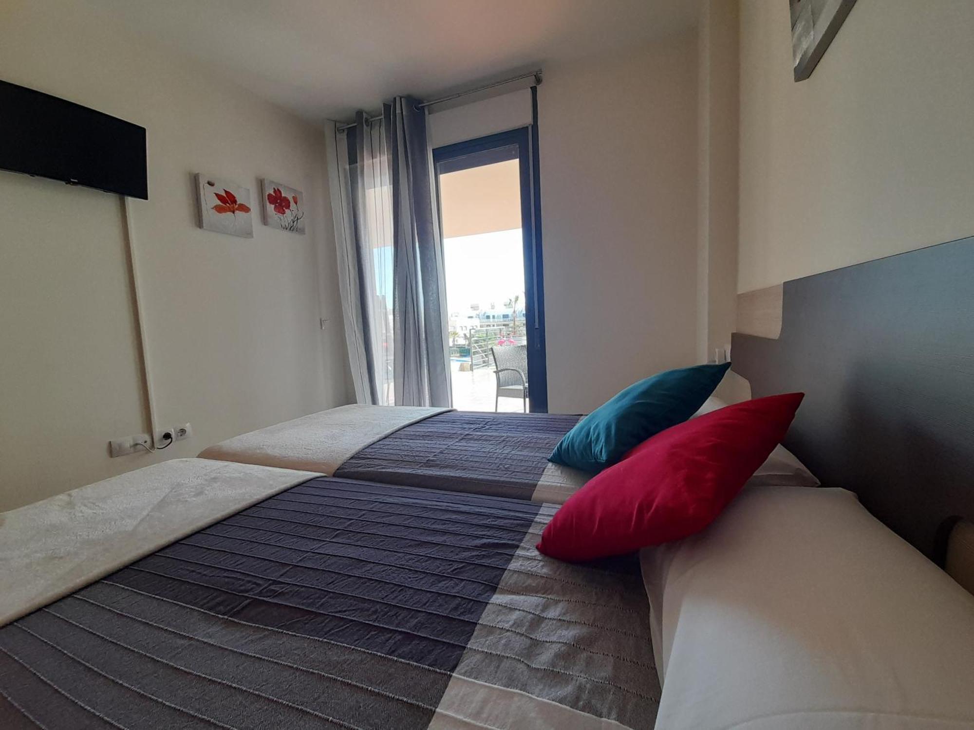 Piso De Lujo - Descansar Y Trabajar En Golf Panoramica 4 Pers - Internet Fibra Gratis * San Jorge (Castellon)