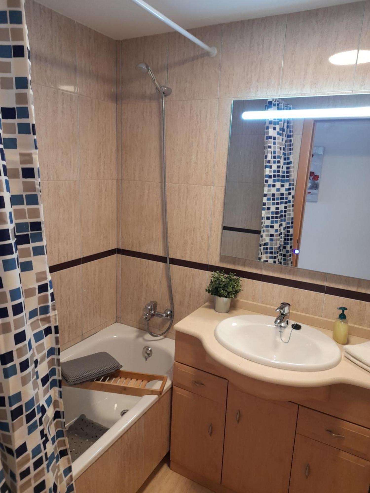 Appartamento Piso De Lujo - Descansar Y Trabajar En Golf Panoramica 4 Pers - Internet Fibra Gratis *